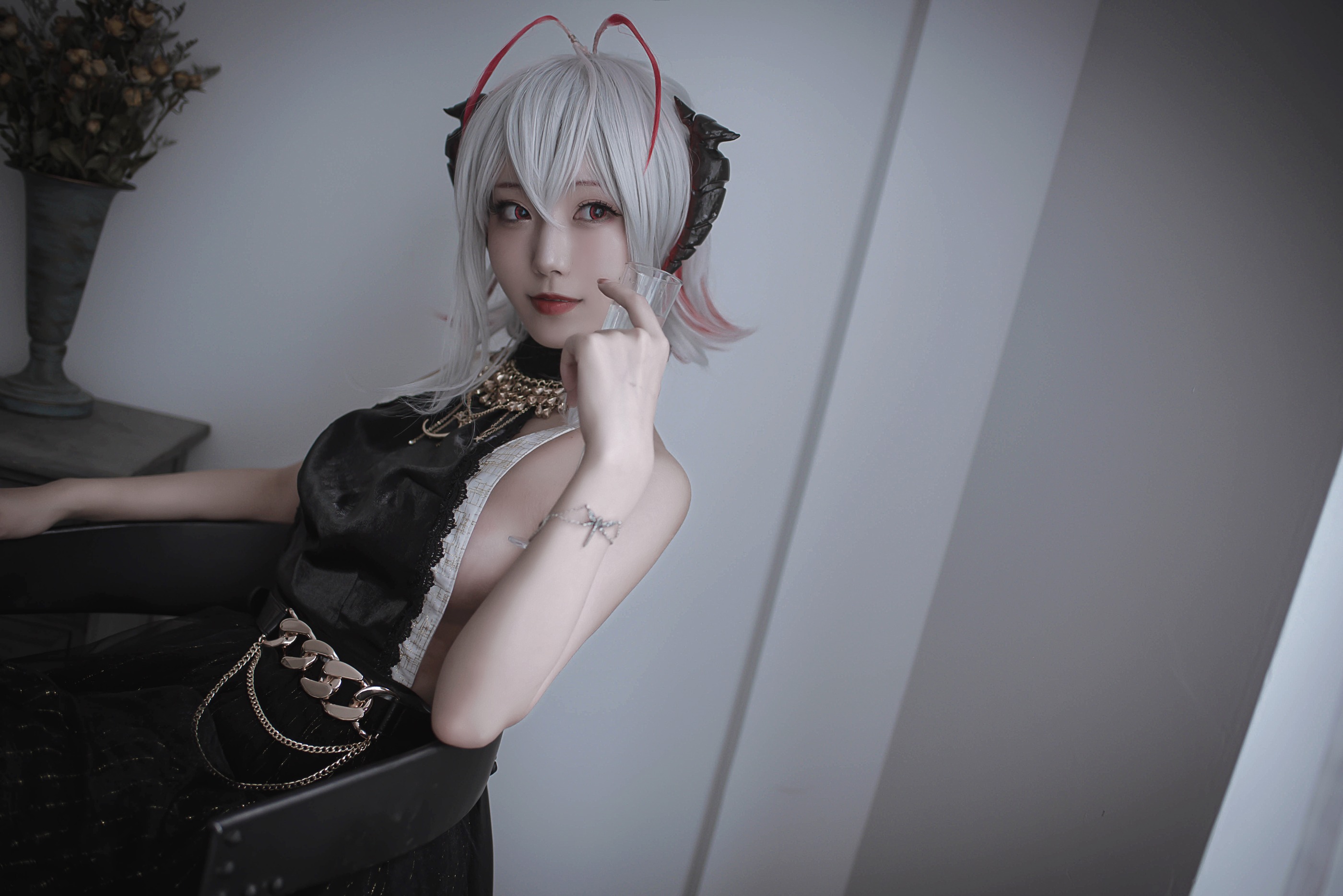 图片[1]-切切celia – NO.003 明日方舟 W 礼服[20P]-XikXak